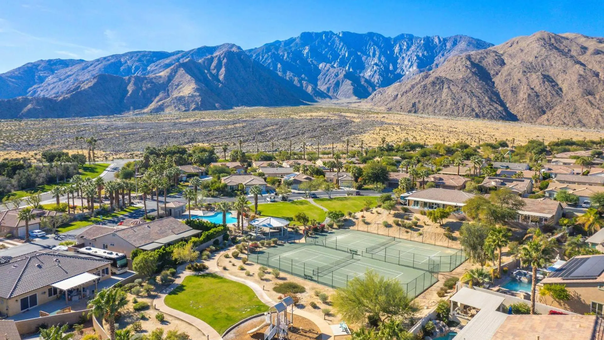 Holiday home Palm Springs Home Mountain Views, Near Downtown!
